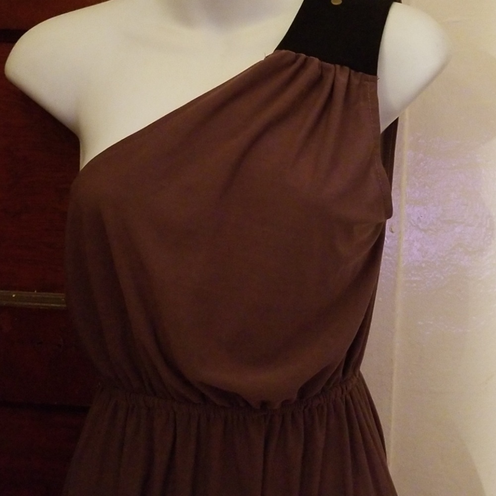 Classy one shoulder strap summer dress